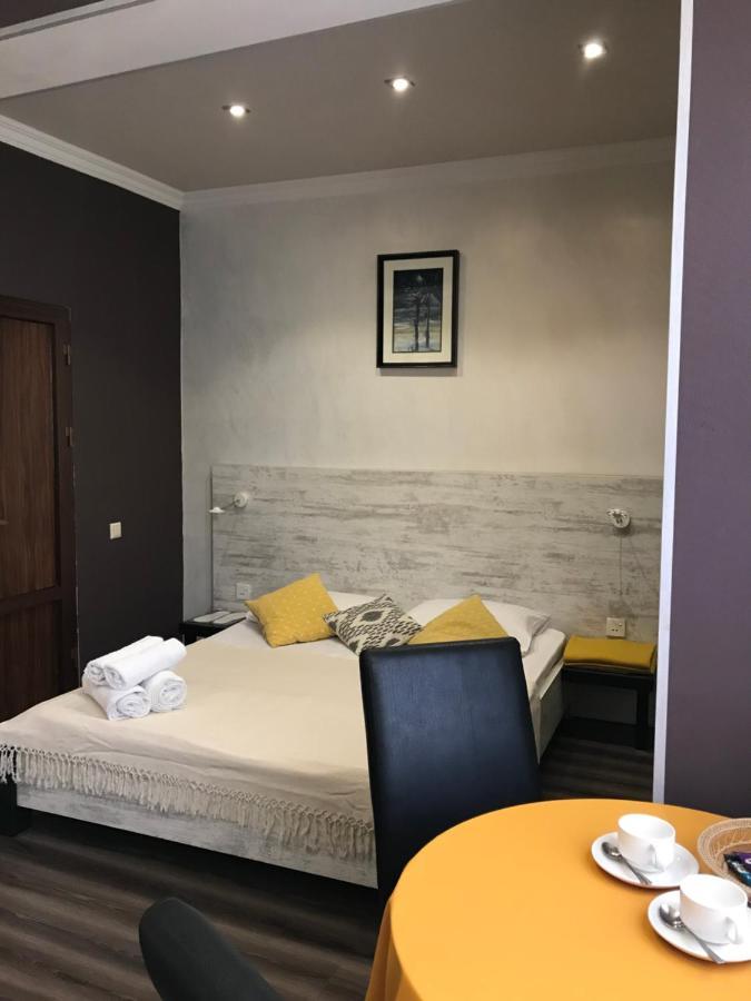 Guesthouse Aygestan เยเรวาน ภายนอก รูปภาพ