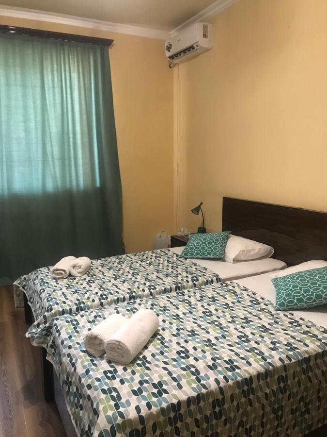 Guesthouse Aygestan เยเรวาน ภายนอก รูปภาพ