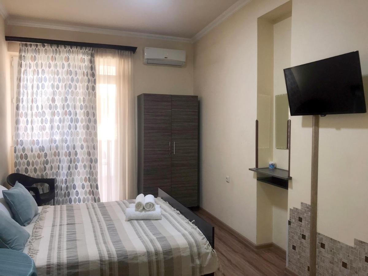 Guesthouse Aygestan เยเรวาน ภายนอก รูปภาพ