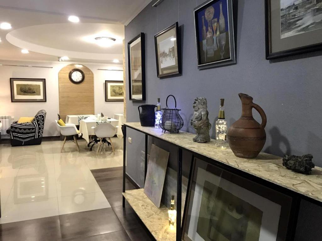 Guesthouse Aygestan เยเรวาน ภายนอก รูปภาพ