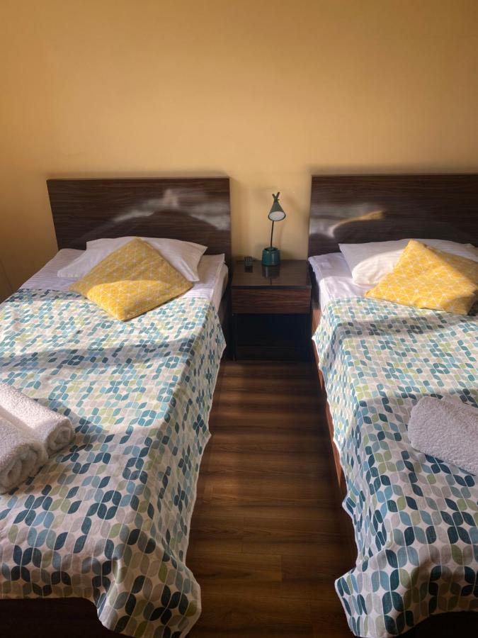 Guesthouse Aygestan เยเรวาน ภายนอก รูปภาพ