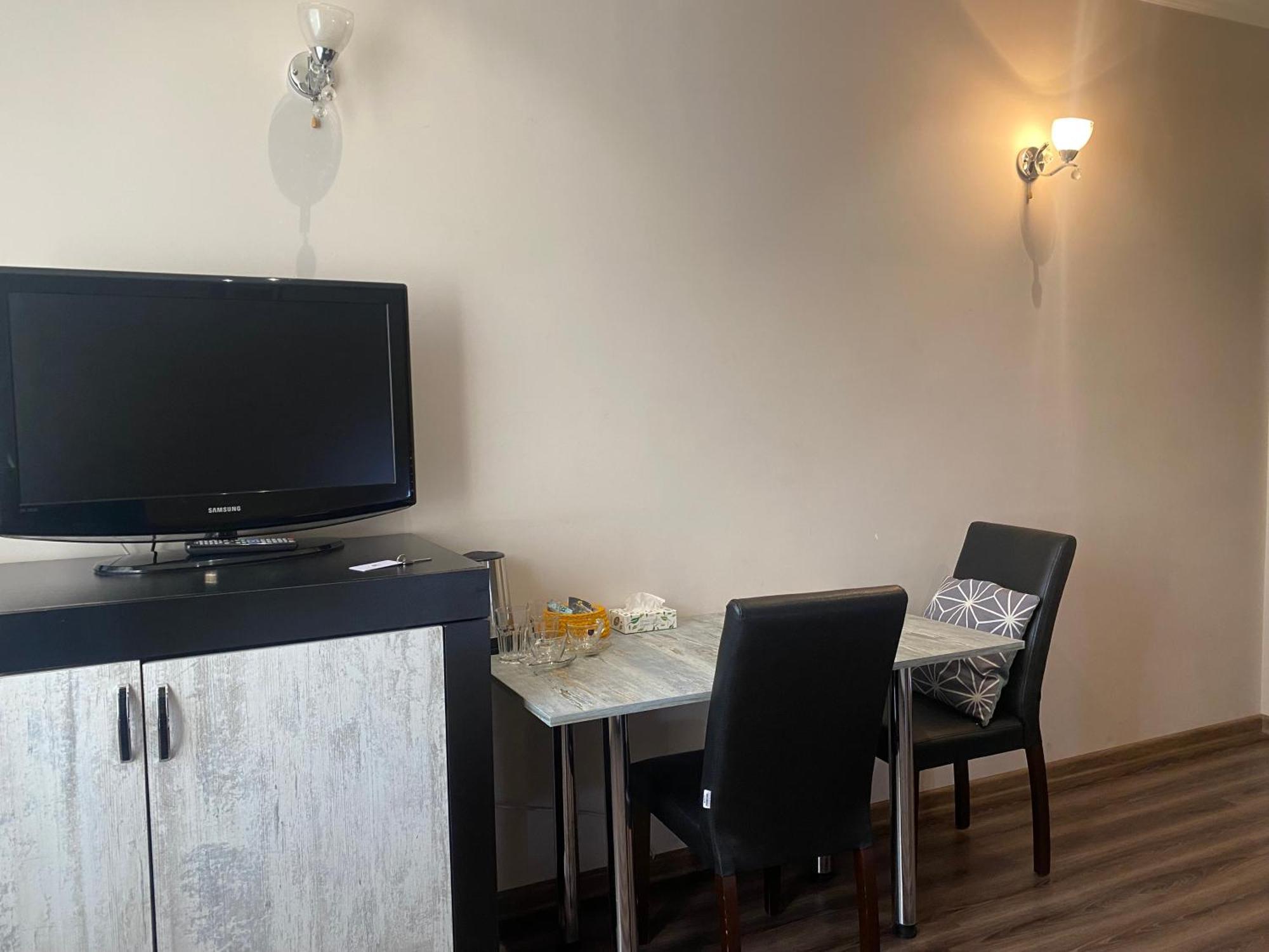 Guesthouse Aygestan เยเรวาน ภายนอก รูปภาพ