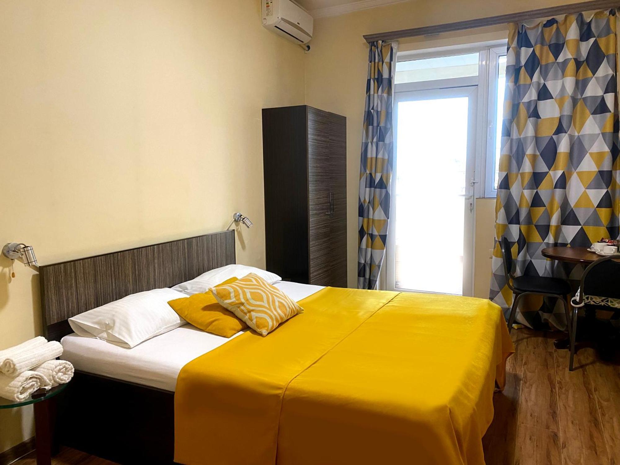 Guesthouse Aygestan เยเรวาน ภายนอก รูปภาพ
