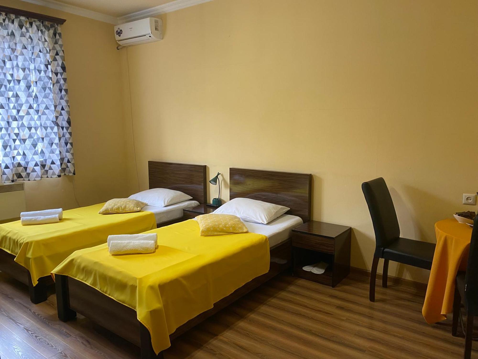 Guesthouse Aygestan เยเรวาน ภายนอก รูปภาพ