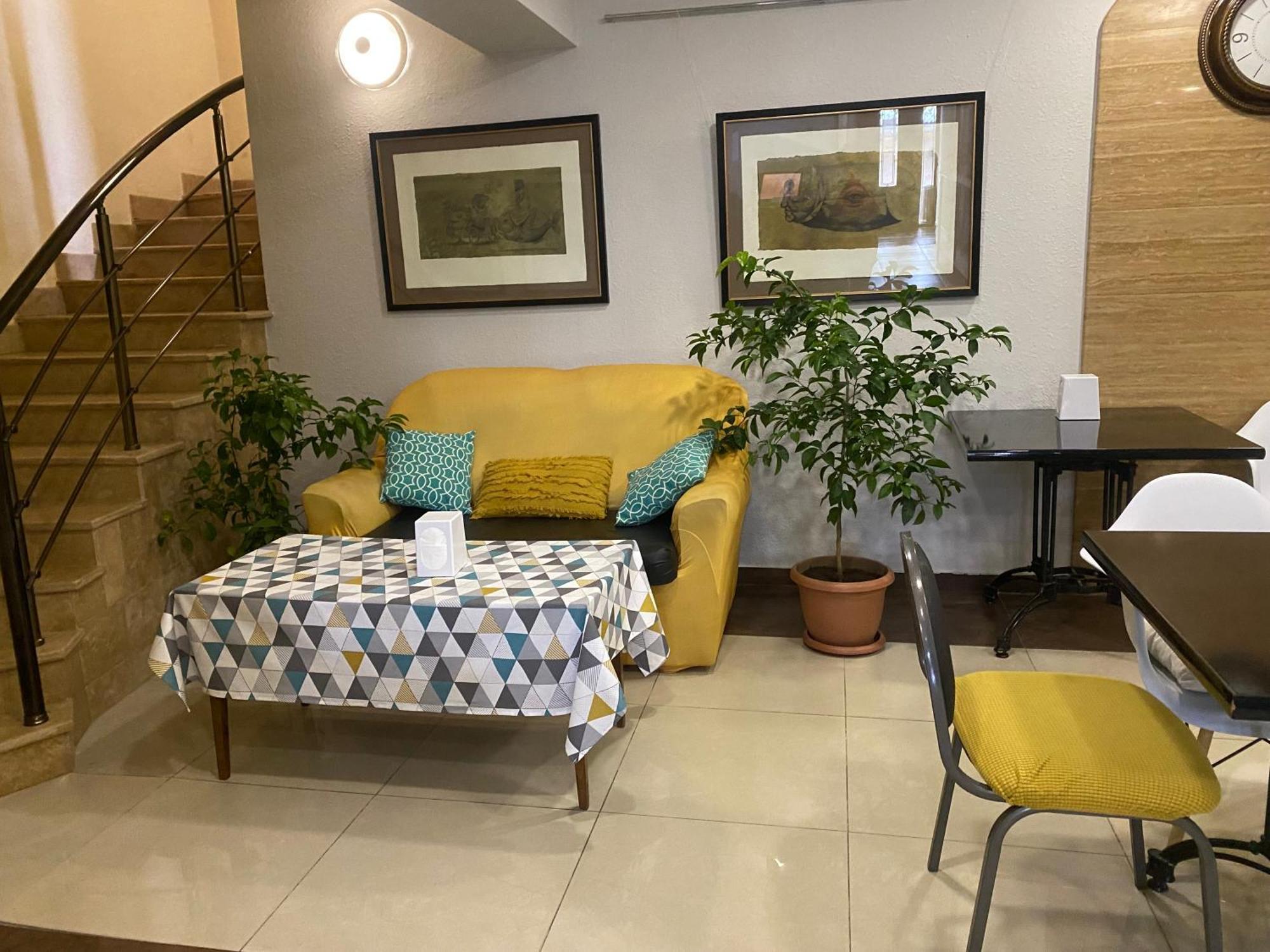 Guesthouse Aygestan เยเรวาน ภายนอก รูปภาพ