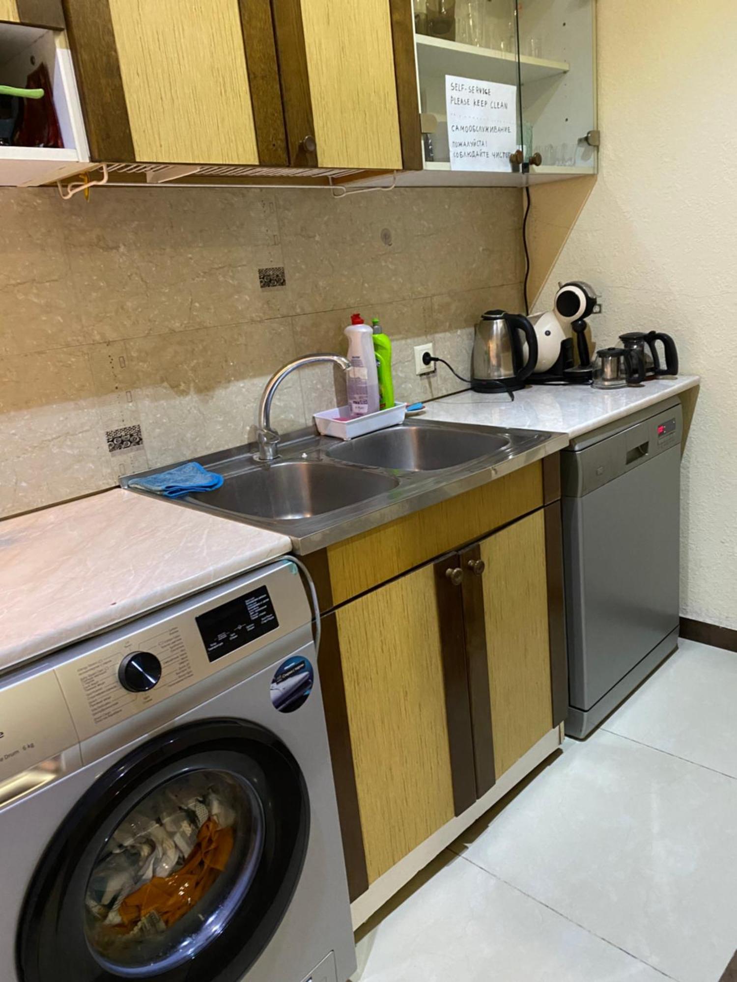 Guesthouse Aygestan เยเรวาน ภายนอก รูปภาพ